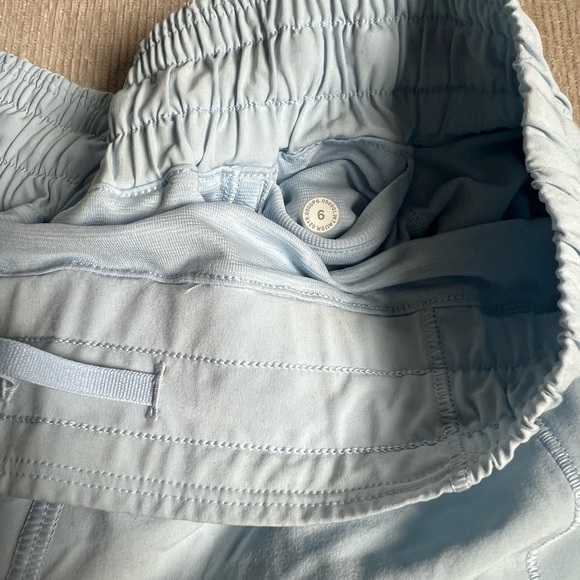 Lululemon Light Blue size 6 shorts - Picture 3 of 3